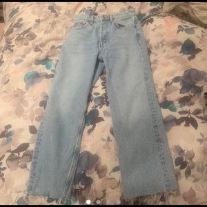 Zara light wash straight leg jeans size 2
